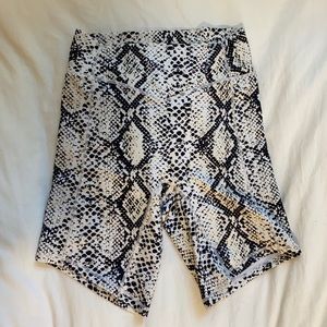 Balance Athletica PYTHON Rider Shorts